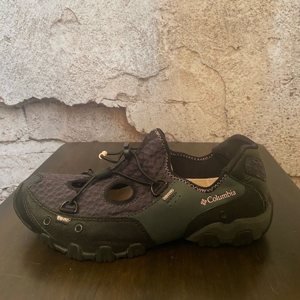 Columbia Black Contour Comfort Shoes